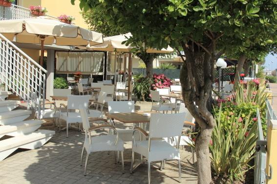 Hotel Sedonia Cervia Exterior foto